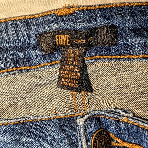 Frye jeans size 12 - Picture 4 of 6